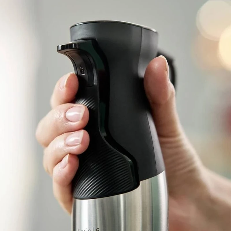 گوشت‌کوب برقی 1000 وات بوش مدل MCM6M622 مناسب خردکردن یخ و تهیه اسموتی