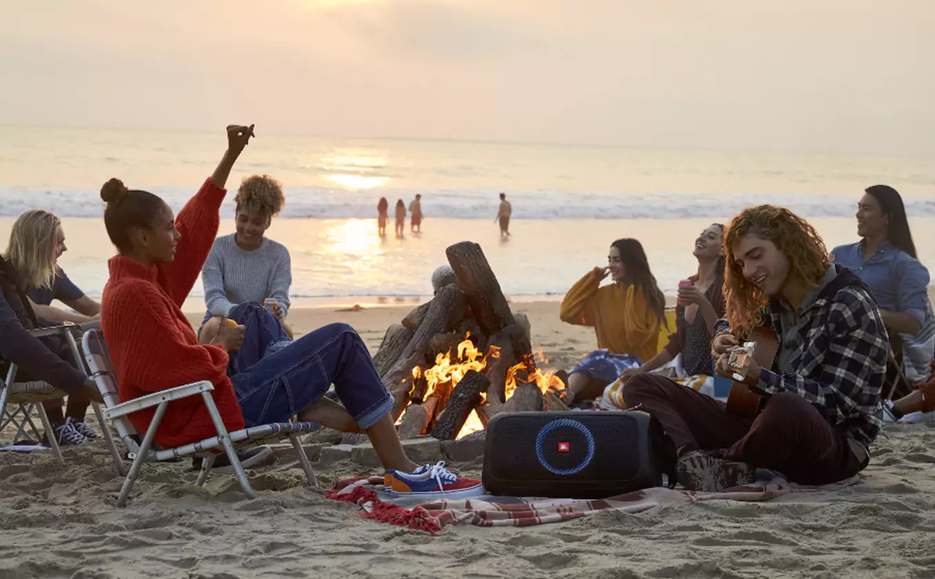 21,599,000تومان فروشگاه اینترنتی آوانید اسپیکر بلوتوثی قابل حمل جی بی ال مدل jbl partybox on the go +mic به همراه میکروفون