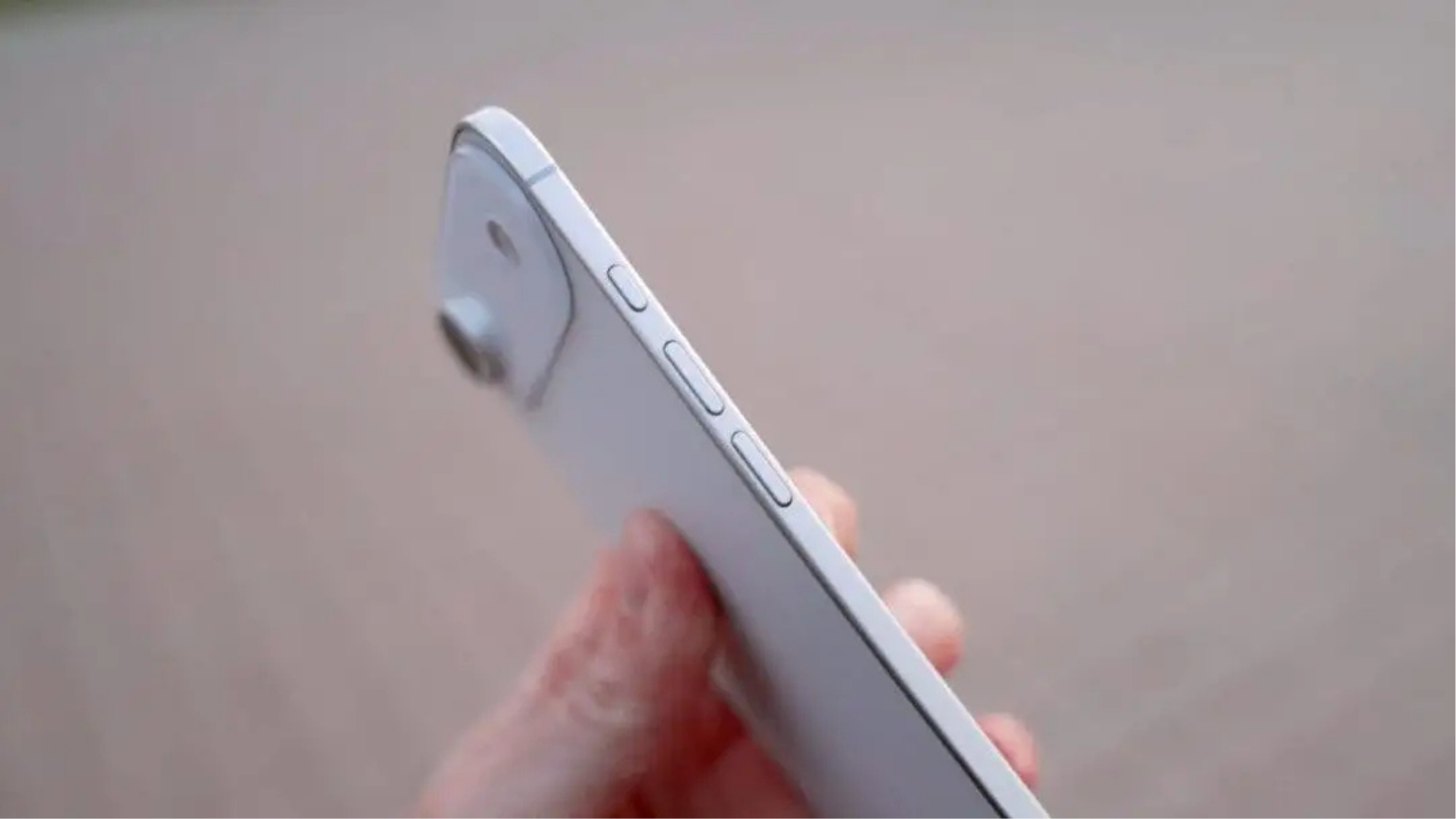 امکانات ویژه آیفون ایر